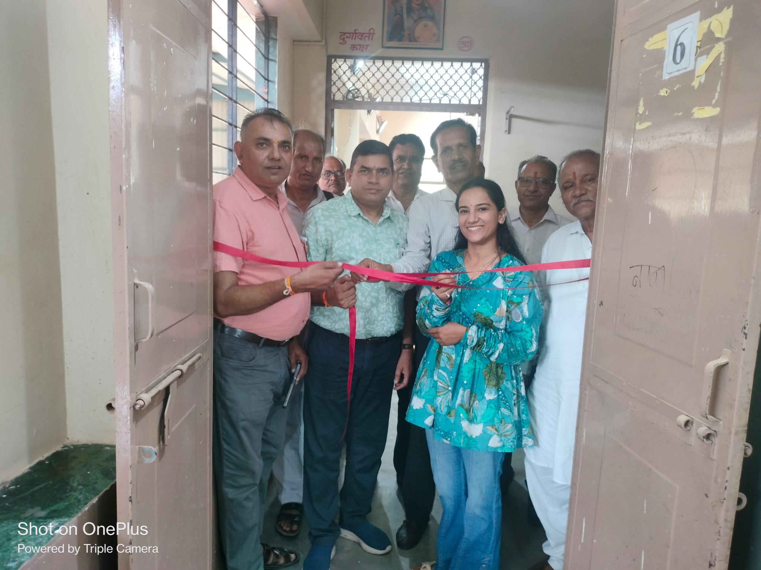 आज के दौर में बालिकाओं के लिए व्यवसायिक शिक्षा अत्यंत आवश्यक : मिश्र*   – लघु उद्योग भारती की ओर से दस दिवसीय ब्यूटी पार्लर प्रशिक्षण शिविर का शुभारंभ, शिविर में 101 बालिकाओं व महिलाओं ने करवाया पंजीयन