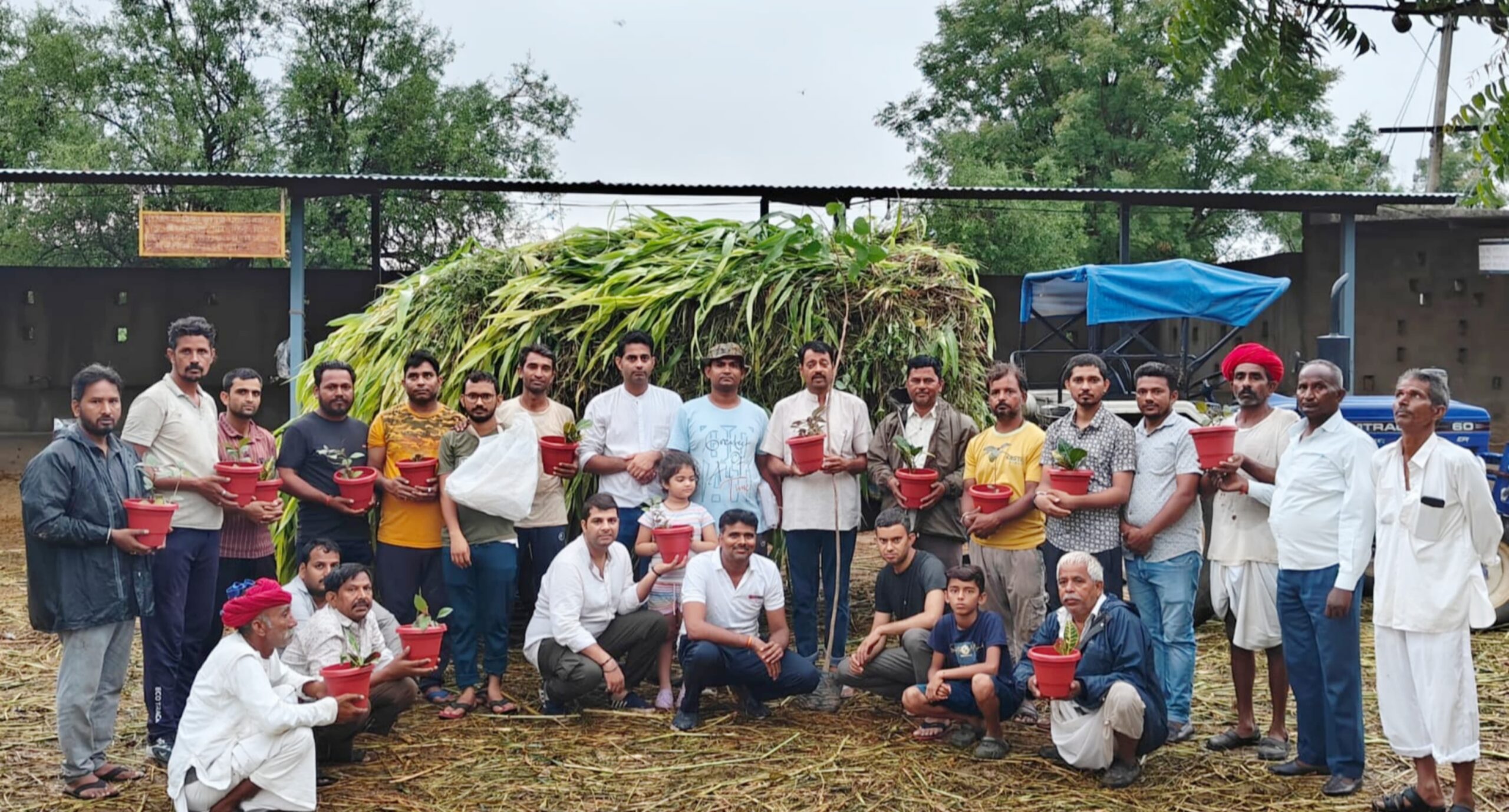 ना साफा,ना माला,पौधा-रस्म से गोसेवको का सम्मान 