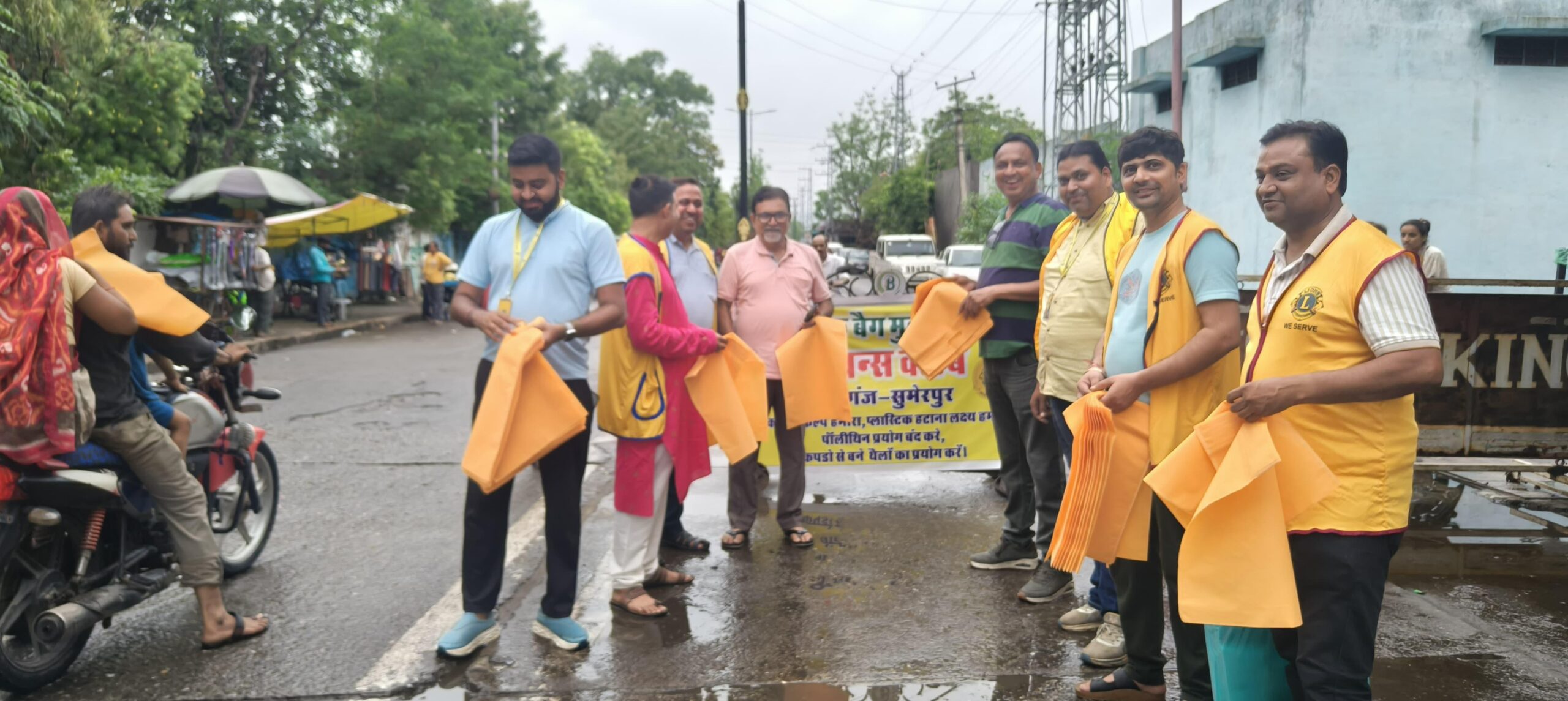 प्लास्टिक हटाओ – प्रकृति बचाओ : लायंस क्लब शिवगंज-सुमेरपुर का जनजागरूकता अभियान