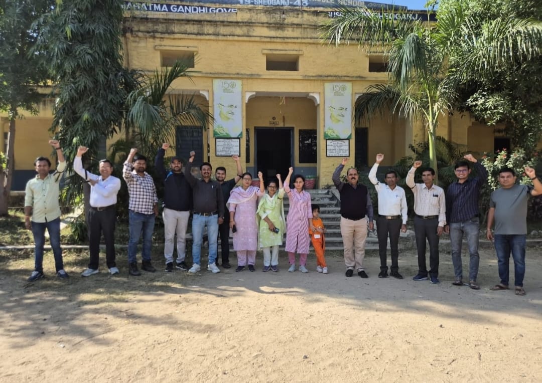 मृतक बी एल ओ शिक्षक को न्याय व दोषियों को सजा दिलाने की मांग 