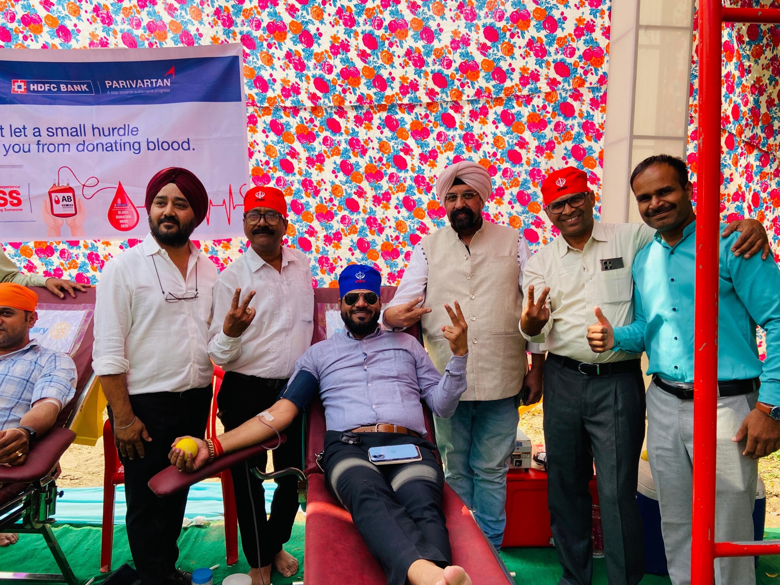 शहीदी शताब्दी के 350 साल पर्व पर सुमेरपुर के पंकज राज मेवाड़ा ने 37 वा रक्तदान कर श्रद्धांजलि अर्पित की