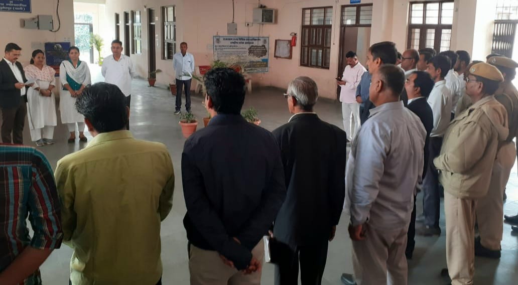 अधिकारों के साथ-साथ कर्तव्यों का निर्वहन करे आमजन-गहलोत  -संविधान प्रस्तावना का किया वाचन